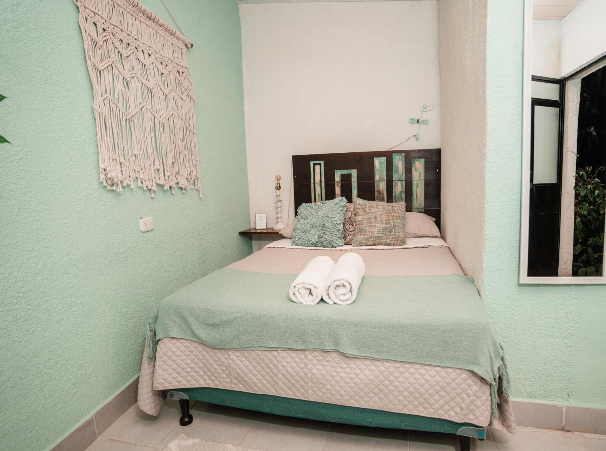 Amaranto Hostel Panajachel Buitenkant foto